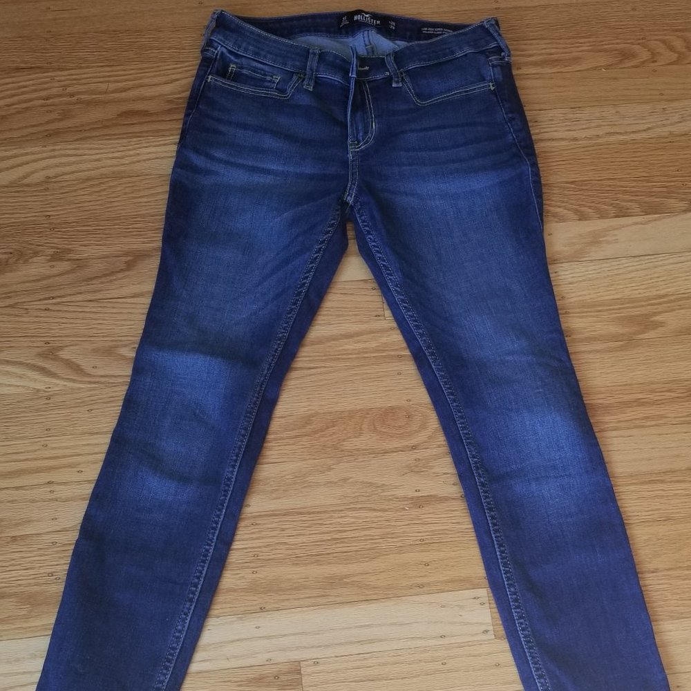Hollister Low-Rise Super Skinny Jeans